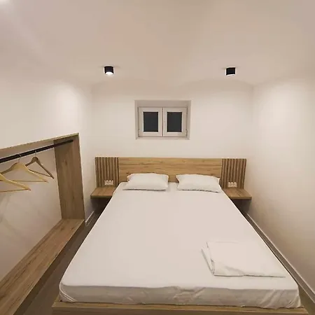 Apartment Urban Den *